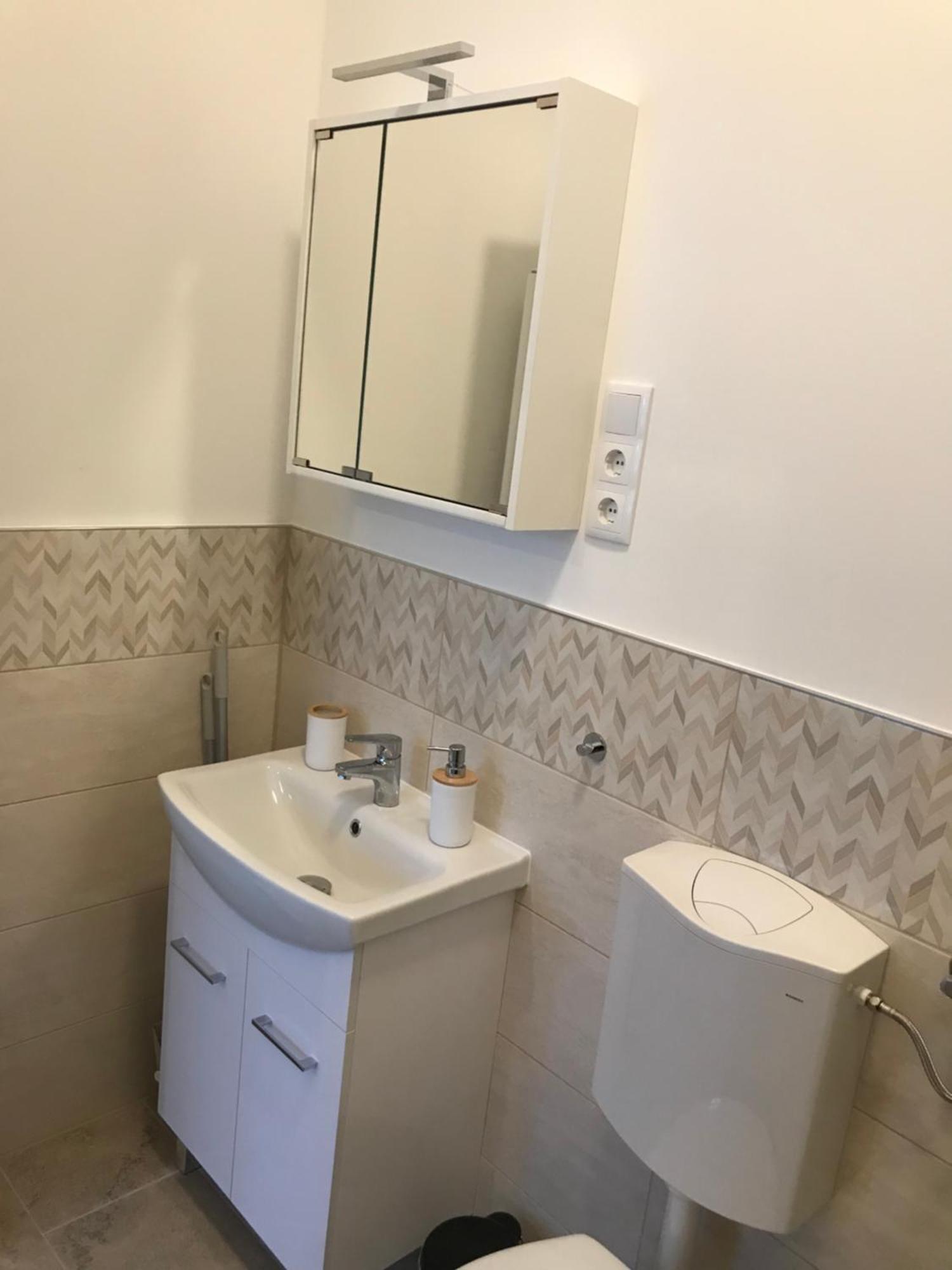 A Lovley Newly Decorated Fully Equipped Walking Distance To The Park Where Will Find The World Famous Szechenyi Thermal Bath Spa, Museums , And The Capital Circus , Ac, Smart Tv, High Speed Internet Budapešť