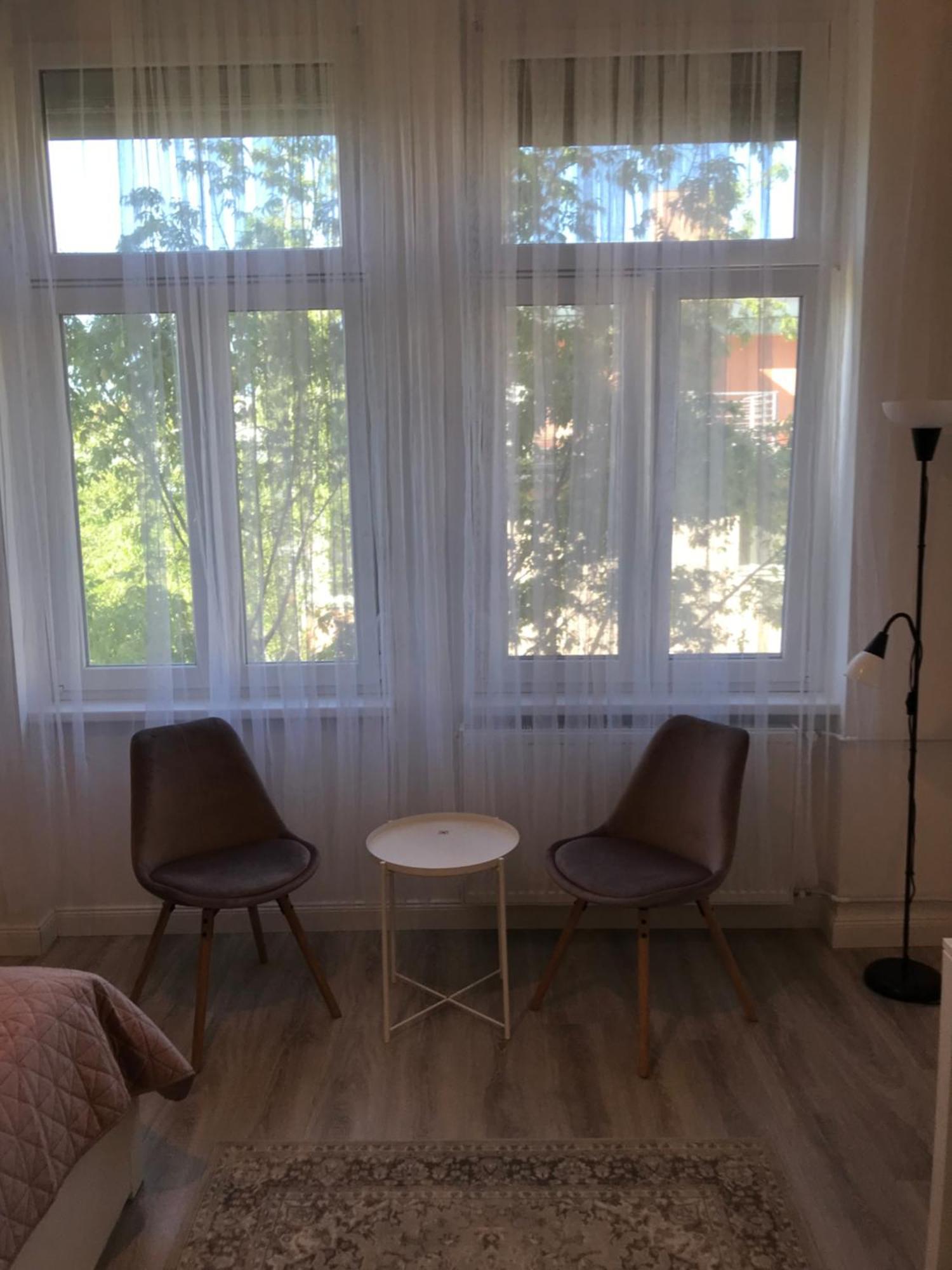 Апартаменты A Lovley Newly Decorated Fully Equipped Walking Distance To The Park Where Will Find The World Famous Szechenyi Thermal Bath Spa, Museums , And The Capital Circus , Ac, Smart Tv, High Speed Internet *